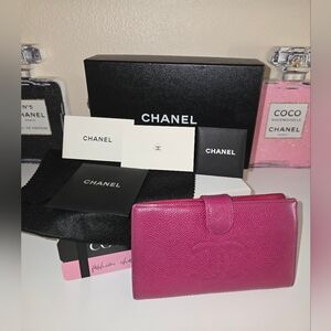 💯 Authentic GC Chanel Pink Caviar Leather Wallet with Iconic CC Logo🌸